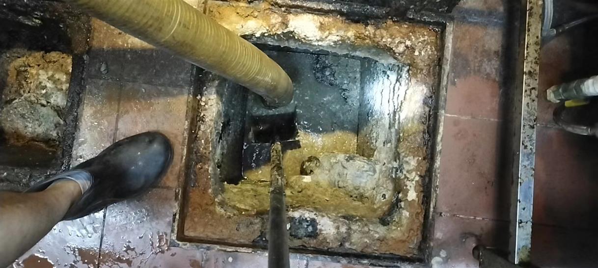 河口污水池清理一般都有毒气，怎么预防中毒呢？